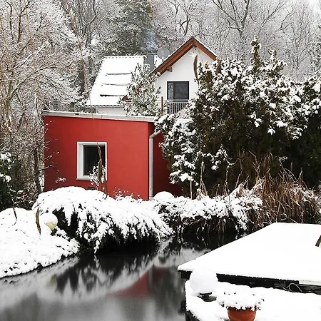 Holiday home Haus Mit Kunst Zwischen Wald Und