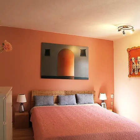 Haus Mit Kunst Zwischen Wald Und Holiday home *