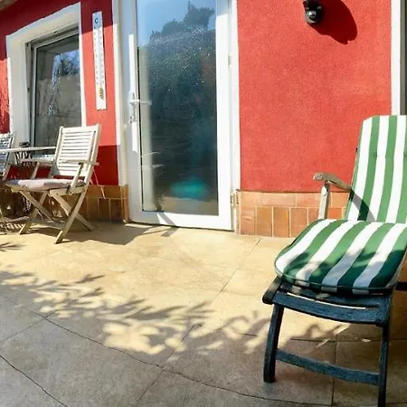 Haus Mit Kunst Zwischen Wald Und Holiday home *